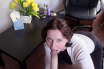 Bettie Bondage   Free Use Office Step Mom Deepthroats Dick