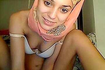 Arab (102) Whats Her Name Apparently She Is From Chaturbate