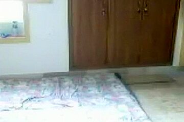 Arab Girl Sucks Cock And Gets Missionary Fucked On The Floor