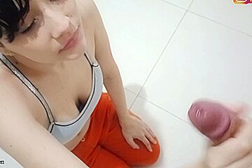 Petite White Skinned Girl Gives A Good Blowjob In Her Living Room While Doing Exercises Cum In My Mouth  Porn In Spanish