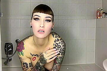 WildcatINK AkA Wildkitten(13)   Deeptroat Dildo