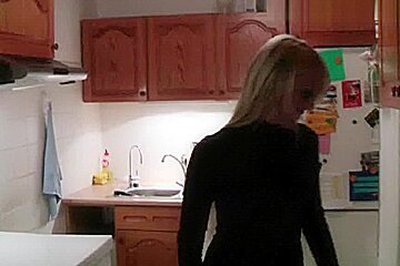I'm Fucking And Getting Creamed In Amateur Blonde Vid