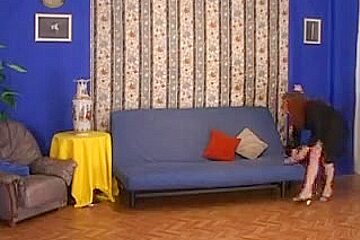 Rattige Itaker Oma Wird Laut Beim Bunga Bunga Mit Enkel!