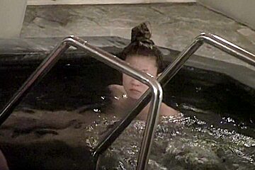 Japan Doll Swimming In The Pool After A Hot Sauna Nri(065) (00)