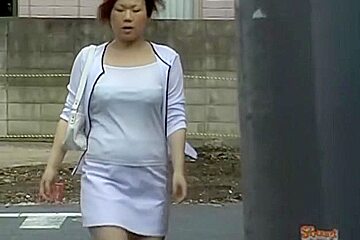Chunky Petite Japanese Hoe Gets Her Pubes During Sharking Scene