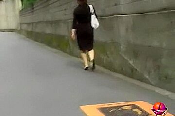 Sharking With No Panties While Going For A Walk After Work
