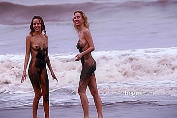 Clover And Black Beach Bali Shoot With Natalia Black