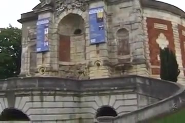UNA MADURA FRANCESA ES LLEVADA A CACHAR Y TERMINAN DANDOLE SEMEN EN LA BOCA