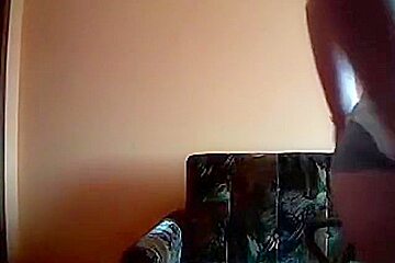 Girl Twerks Bare And Fingers Her Trimmed Pussy Closeup On Cam
