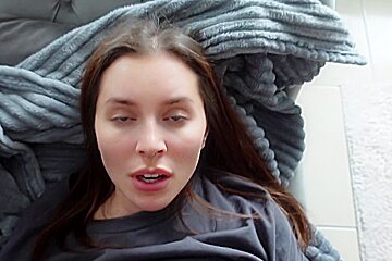 Three Orgasms In A Row For A Juicy Whore In Pantyhose!