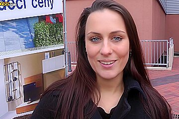 A Brunette Slut Fucks With Eagerness
