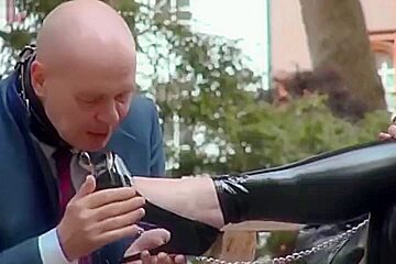 Mistress Evilyne Foot Worship