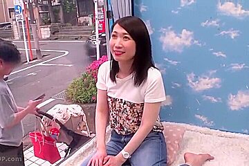 (240403)å¯æ„›ã„ä¸»å©¦ã«ãƒãƒ³ãƒè¦‹ã›ã¦æŒ¿å…¥b(2)