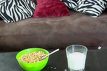FARTING ON BREAKFAST  Saf