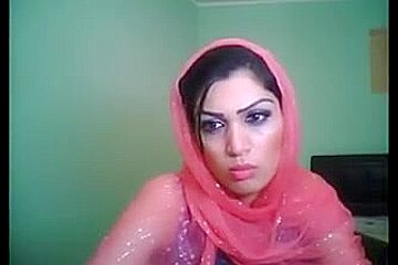 Aisha Pakistani Cam