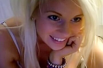 Blonde Teen (18)+ On Webcam