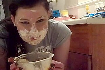 British Beauty Has Fetish For Food, And Her Ally's Feet