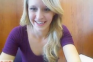 Lovely Blonde Masturbates On Webcam