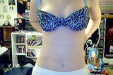 Big Tittied Woman In The XXX Amateur Homemade Solo Video